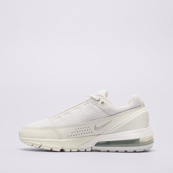 Дамски маратонки NIKE AIR MAX PULSE fd6409-101 цвят бял