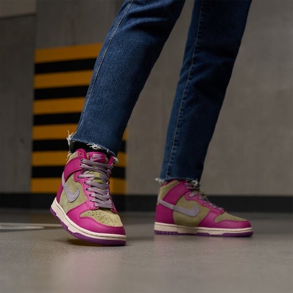 Дамски маратонки NIKE WMNS DUNK HIGH fb1273500 цвят каки