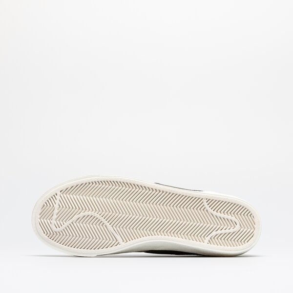 Дамски маратонки NIKE W BLAZER LOW '77 JUMBO dq1470-105 цвят бежов