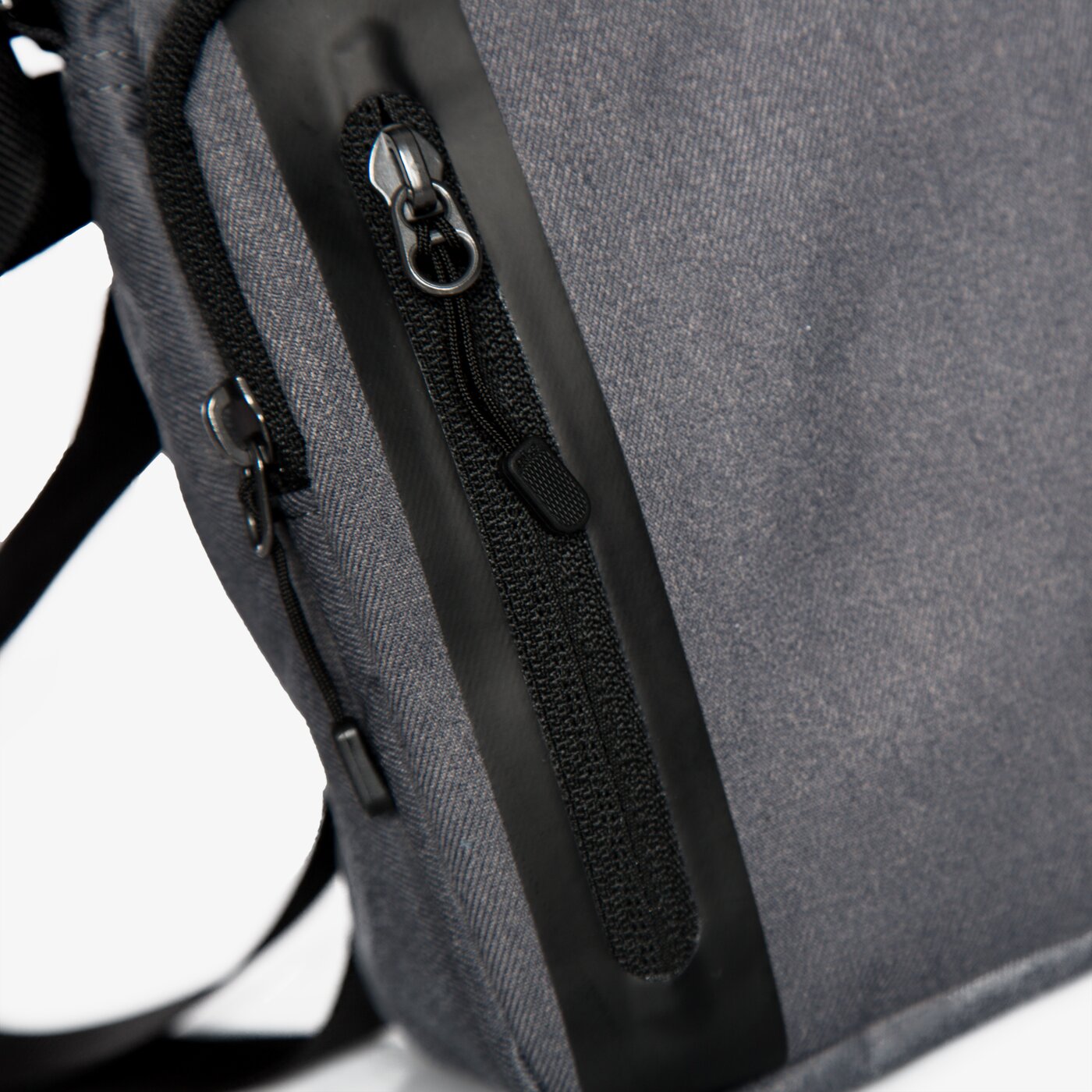 Дамски сак NIKE/ЧАНТА CORE SMALL CROSSBODY  ba5268-021 цвят сив