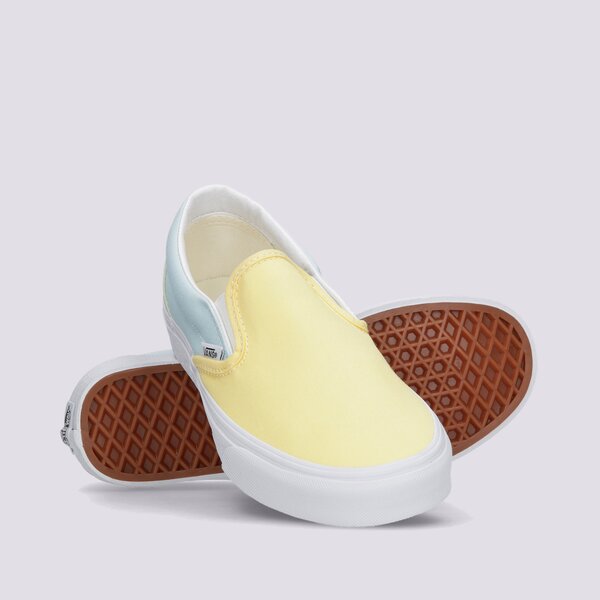 Дамски маратонки VANS UA CLASSIC SLIP-ON vn000xg8atd1 цвят многоцветен