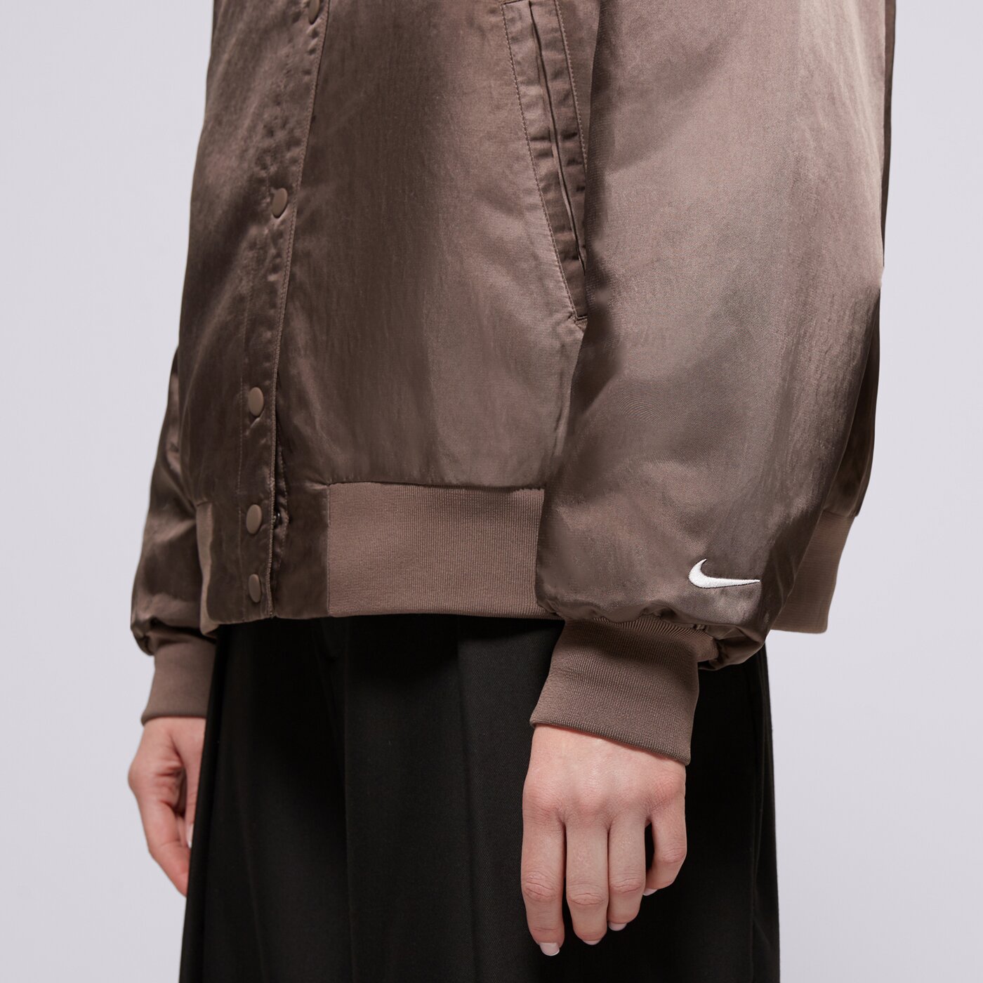 Дамско преходно яке NIKE ЯКЕ W NSW NK DESTROYER WVN JKT hj0971-004 цвят кафяв