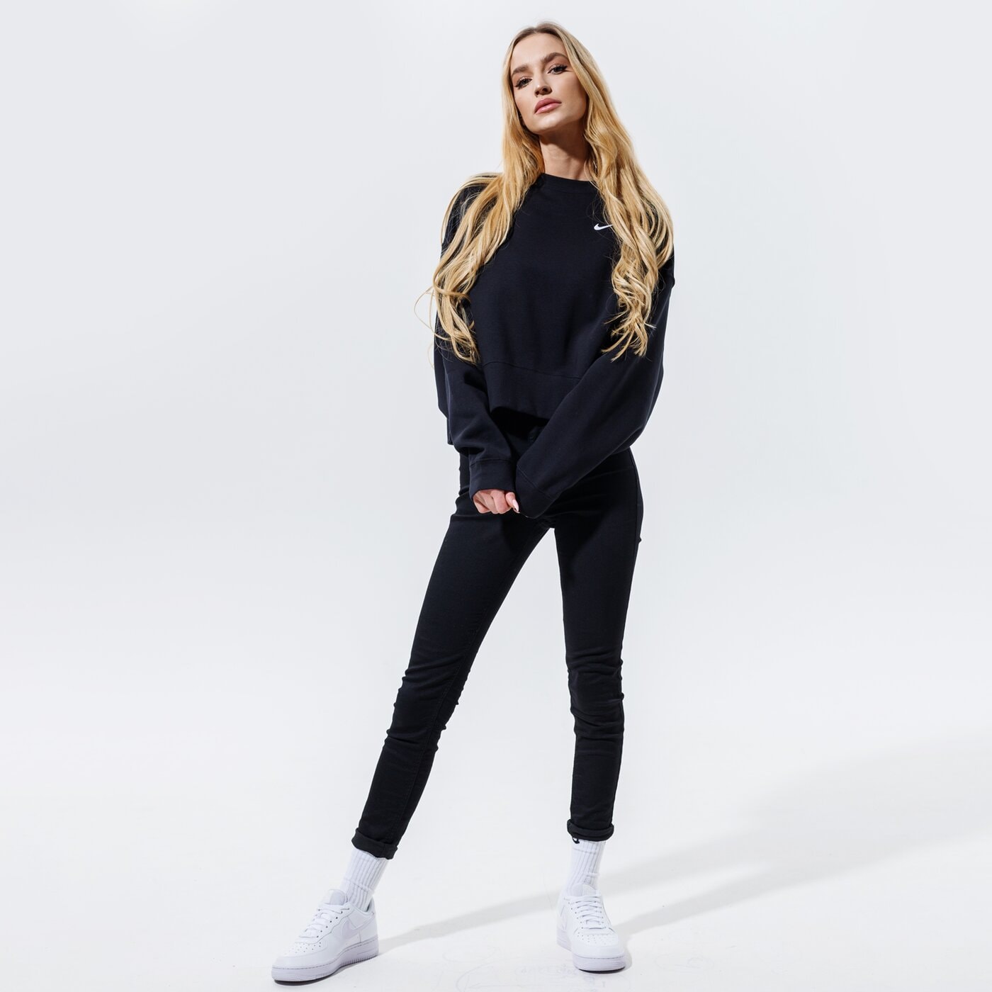 Дамски суичър NIKE СУИТЧЪР SPORTSWEAR ESSENTIALS ck0168-010 цвят черен