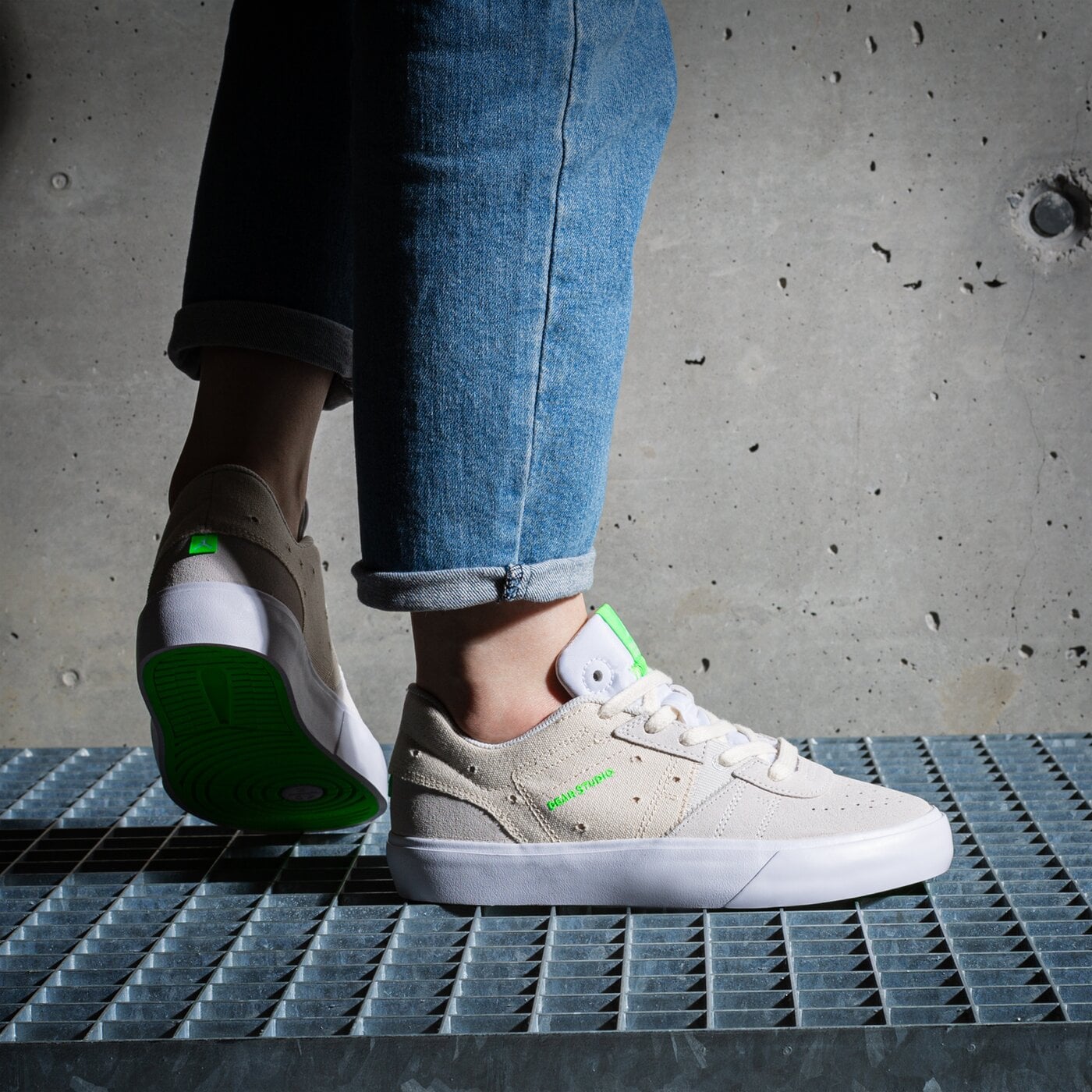 Дамски маратонки WMNS JORDAN SERIES .05 dm3383-103 цвят жълт