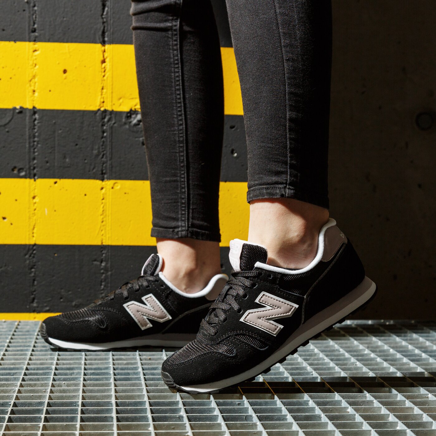 Дамски маратонки NEW BALANCE WL373BD2 wl373bd2 цвят черен