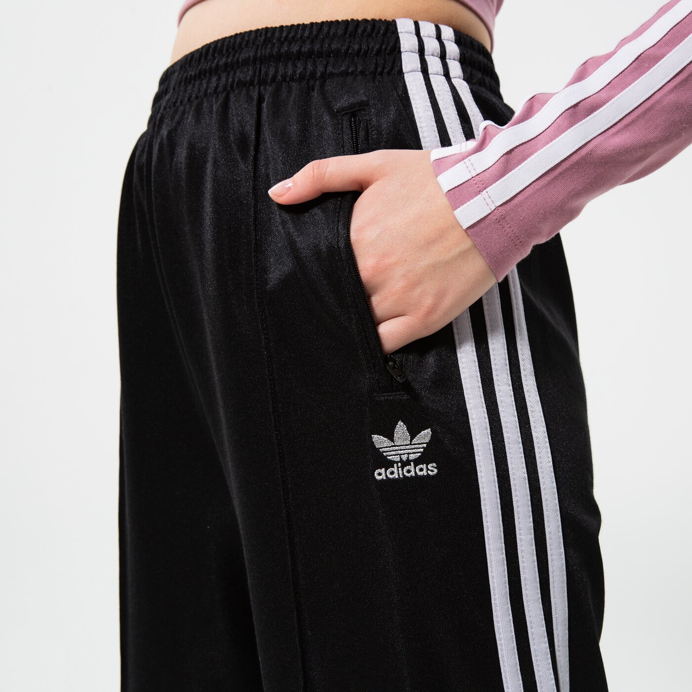 Дамски панталони ADIDAS ПАНТАЛОНИ PANTS hf7528 цвят черен