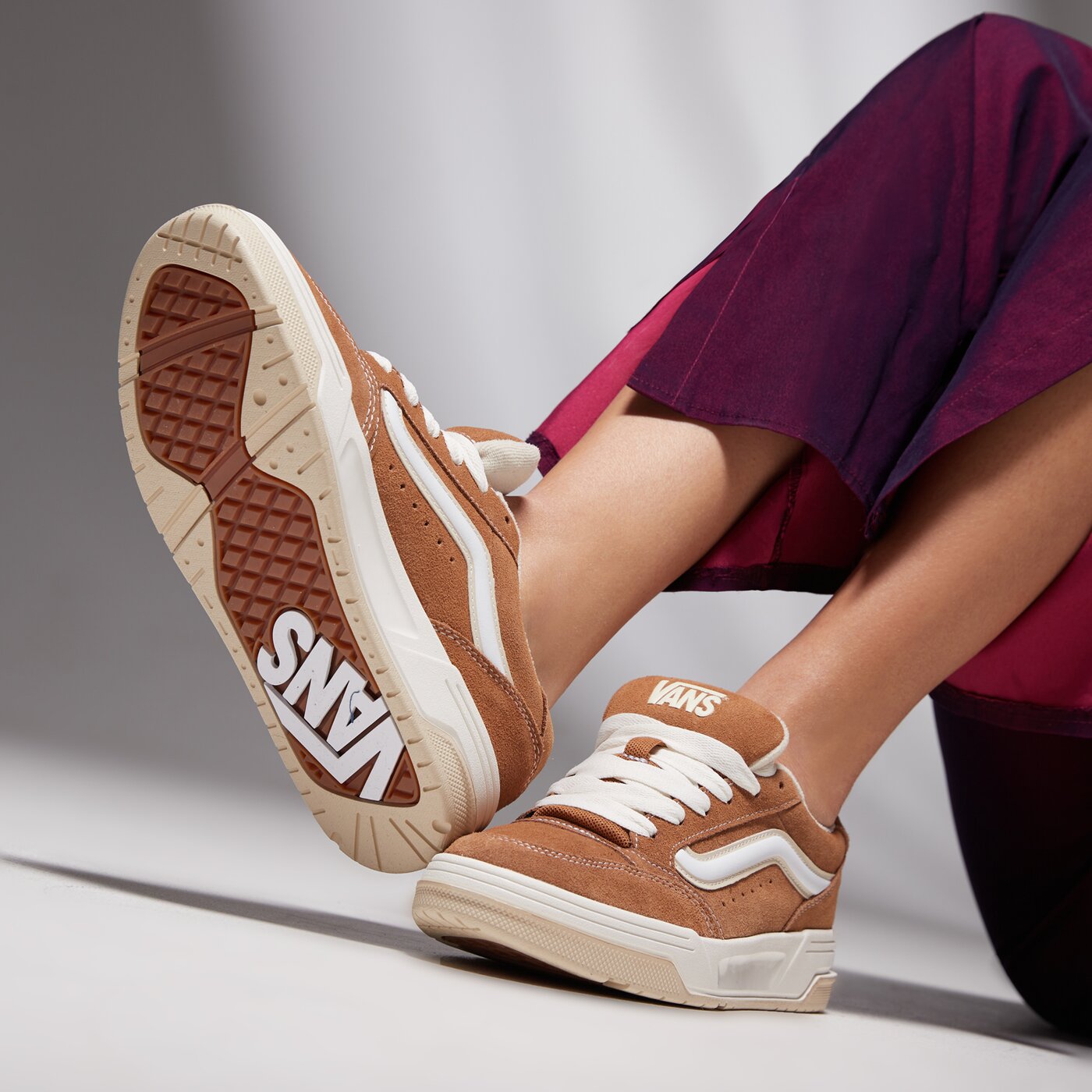 Дамски маратонки VANS HYLANE vn000d1jbro1 цвят бежов