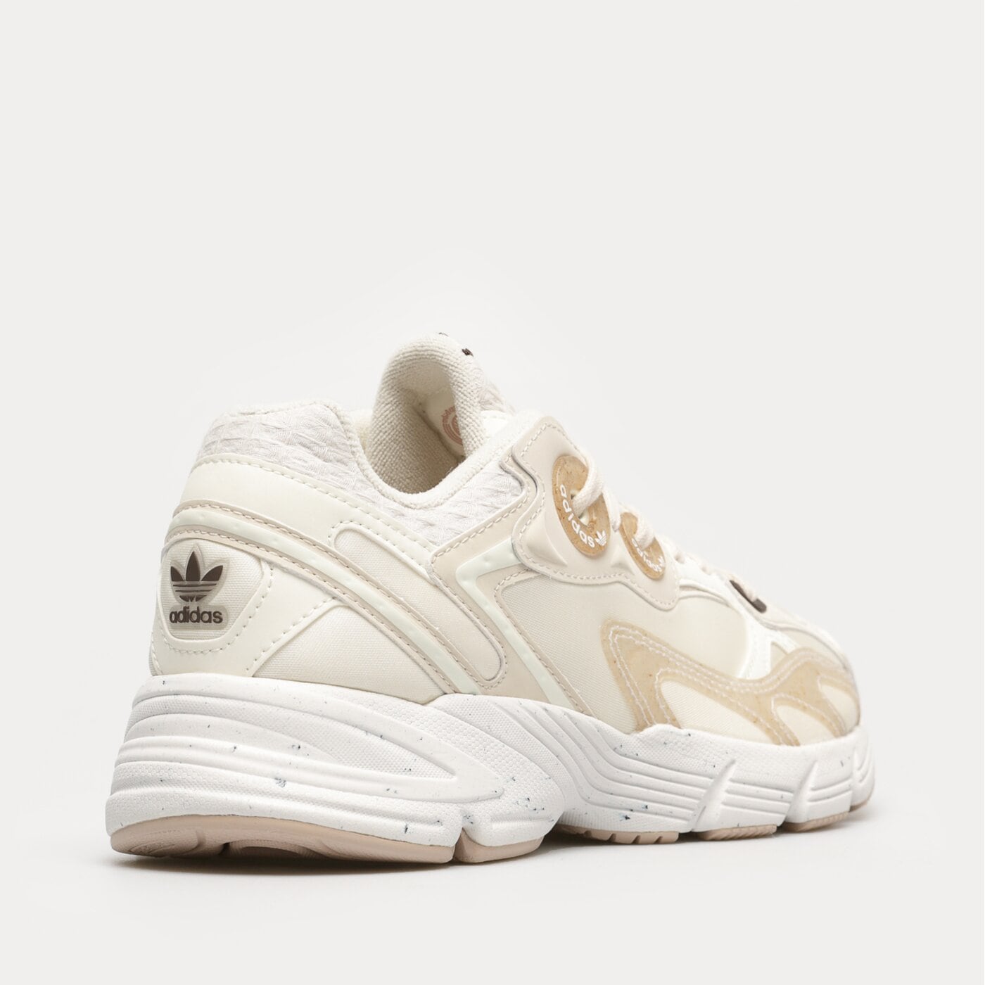 Дамски маратонки ADIDAS ASTIR HER VEGAN W hq6670 цвят бежов