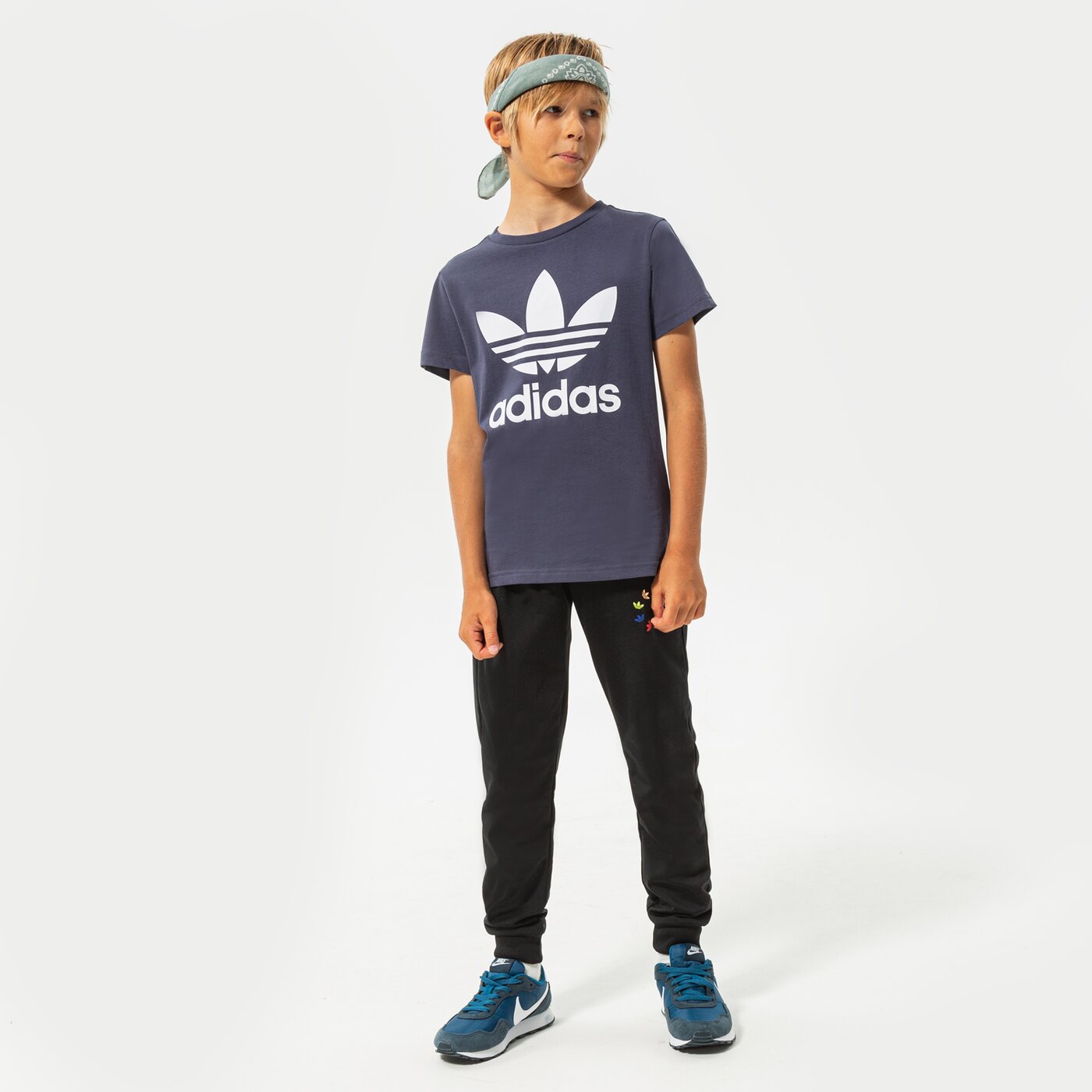 Детска тениска ADIDAS ТЕНИСКА TREFOIL TEE BOY hc9601 цвят тъмносин