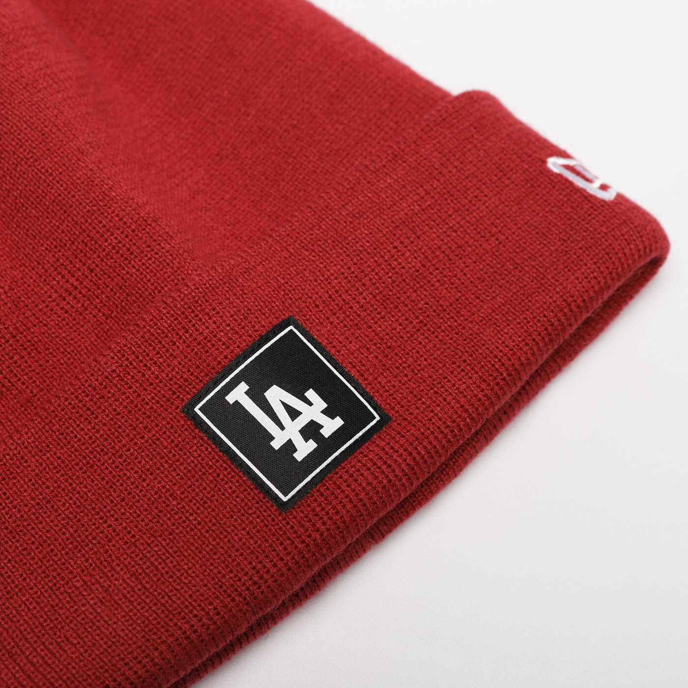 Мъжка зимна шапка NEW ERA ШАПКА TEAM BEANIE LA DODGERS RED LOS ANGELES DODGERS 60284971 цвят червен