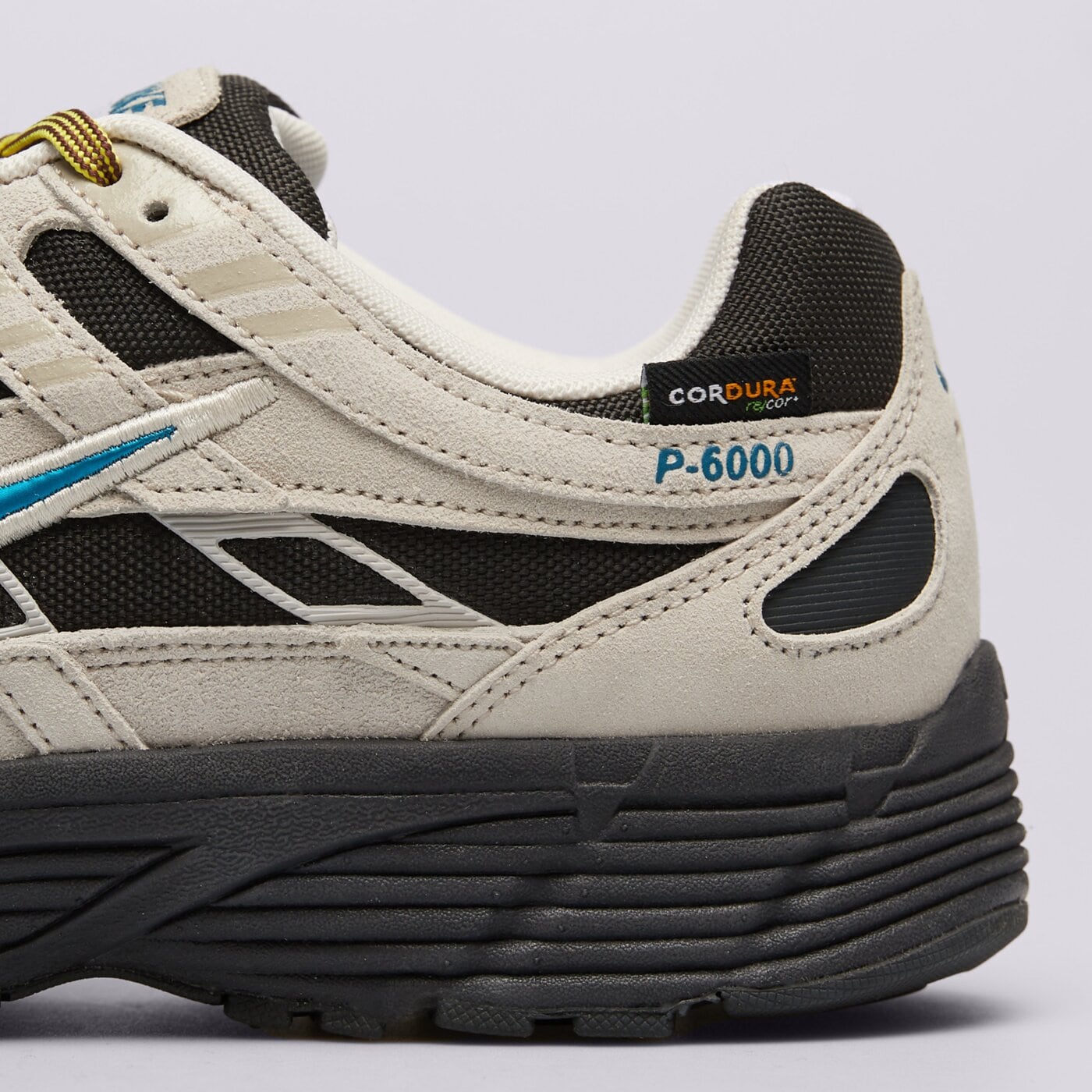 Мъжки маратонки NIKE P-6000 PRM ih0946-100 цвят бежов