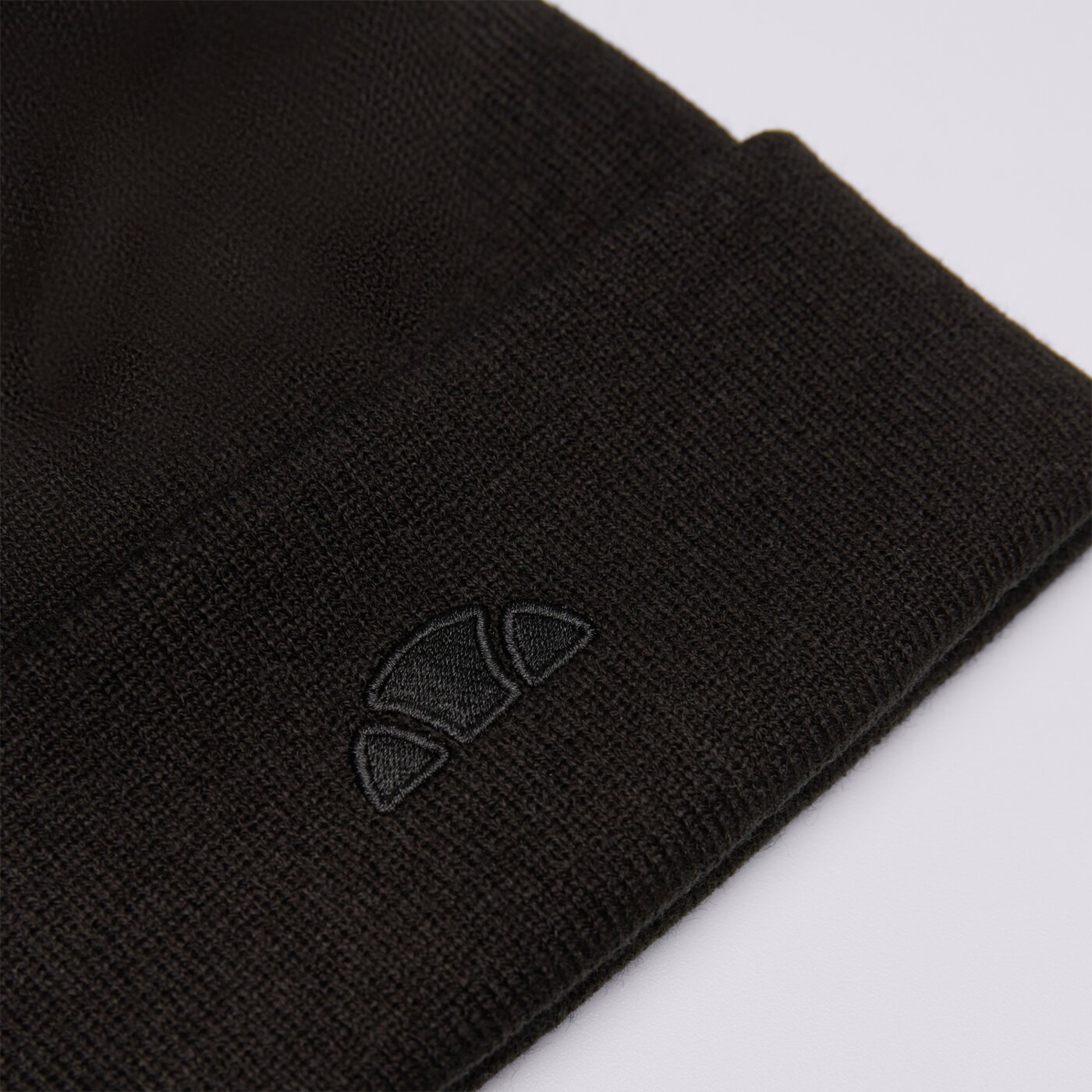 Дамска зимна шапка ELLESSE ШАПКА LANSARE BEANIE BLK smga4016011 цвят черен