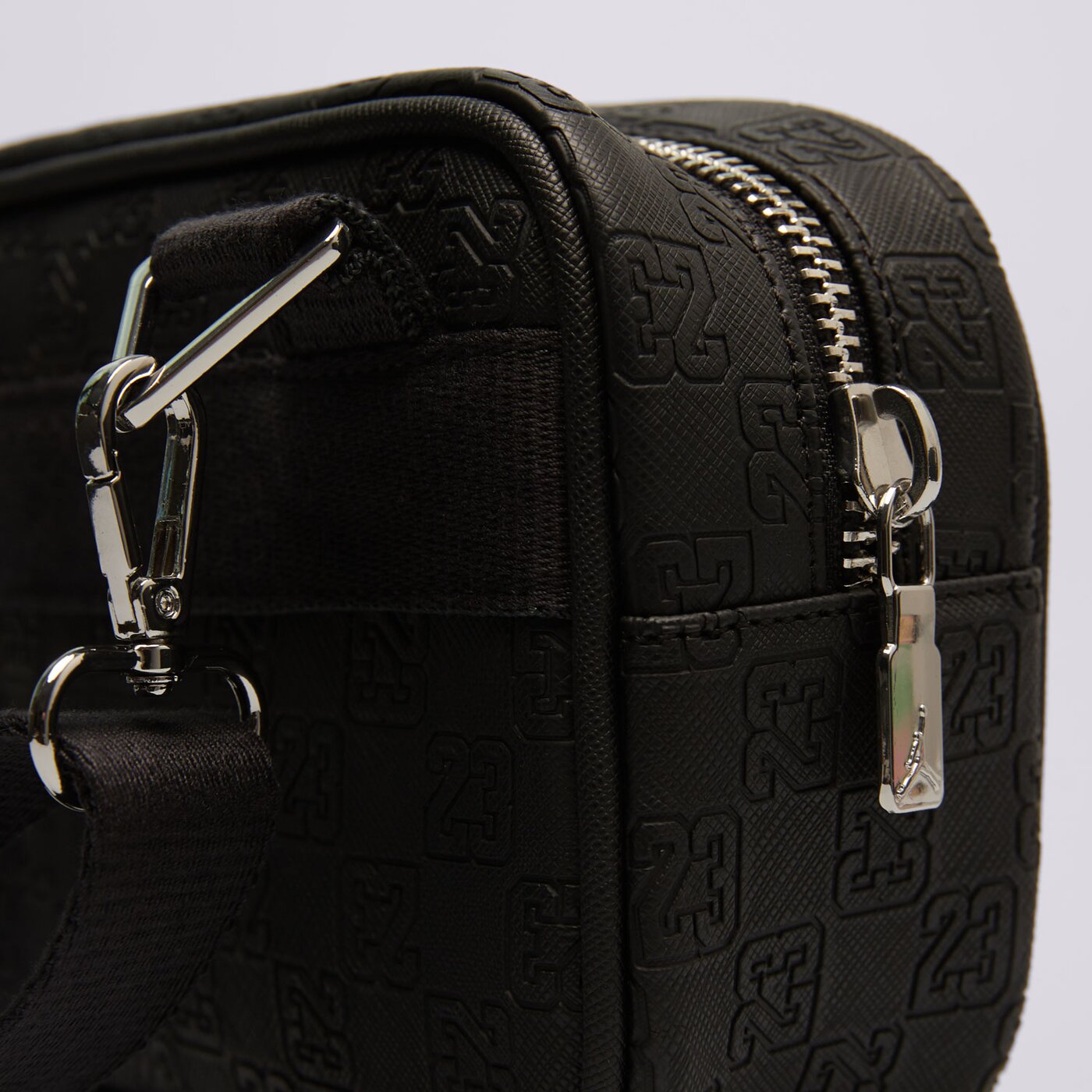 Дамски сак JORDAN ЧАНТА JAM MONOGRAM CAMERA BAG ma0988-g0t цвят черен