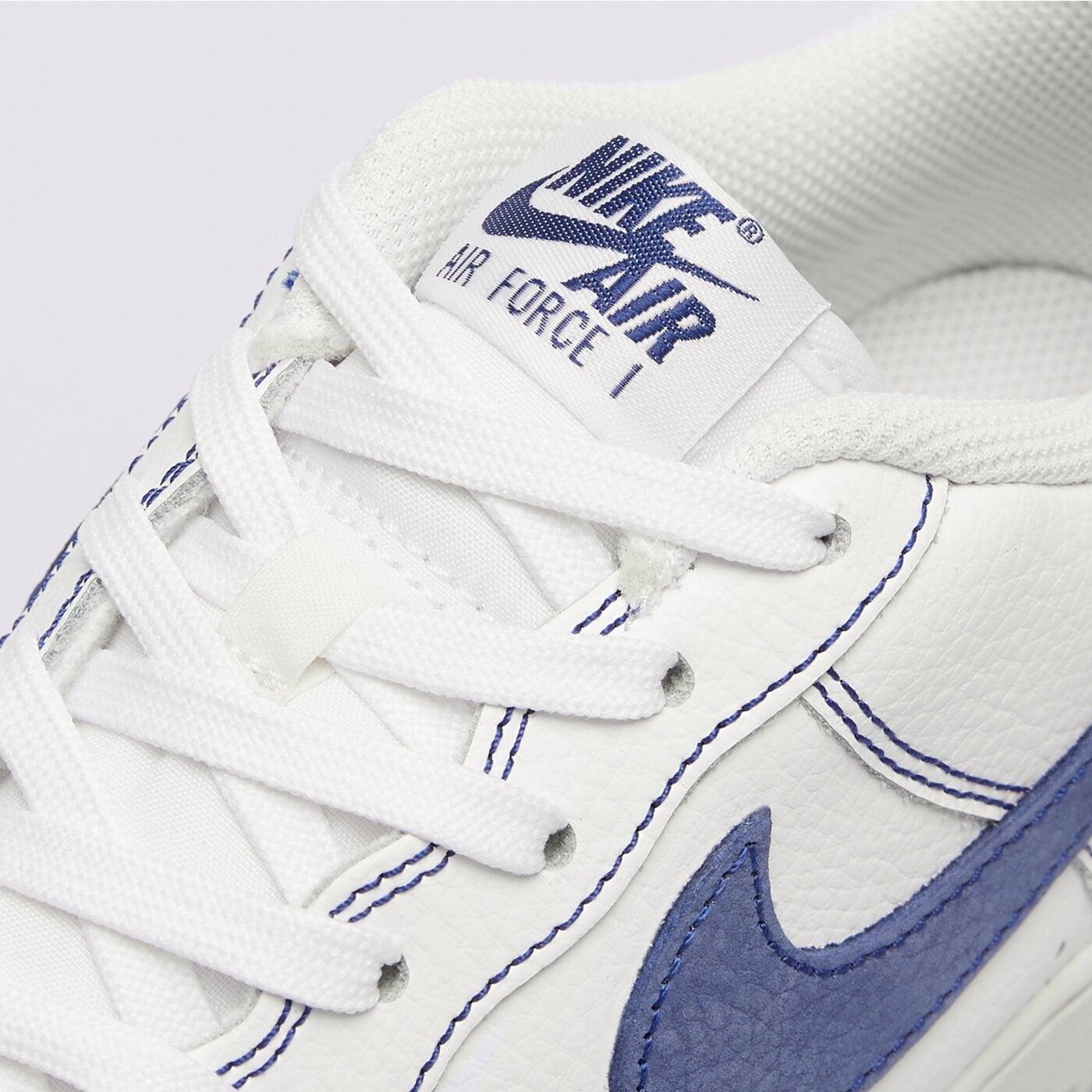 Детски маратонки NIKE AIR FORCE 1 LV8 4 BG hj4563-100 цвят бял