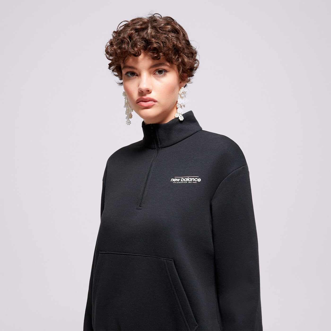 Дамски суичър NEW BALANCE СУИТЧЪР REIMAGINED FLEECE HALF ZIP wt53513bk цвят черен