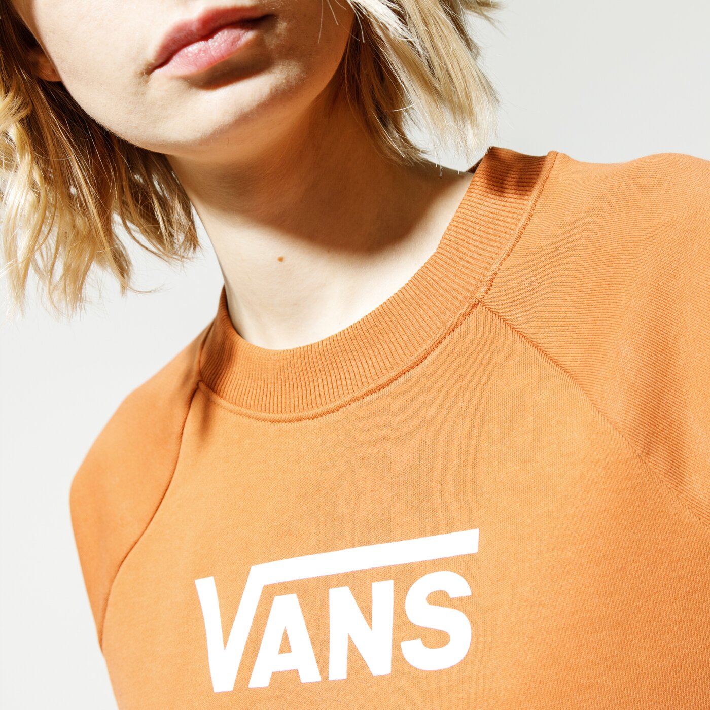 Дамски суичър VANS СУИТЧЪР WM FLYING V FT BOXY CREW ADOBE vn0a47thvwq1 цвят кафяв