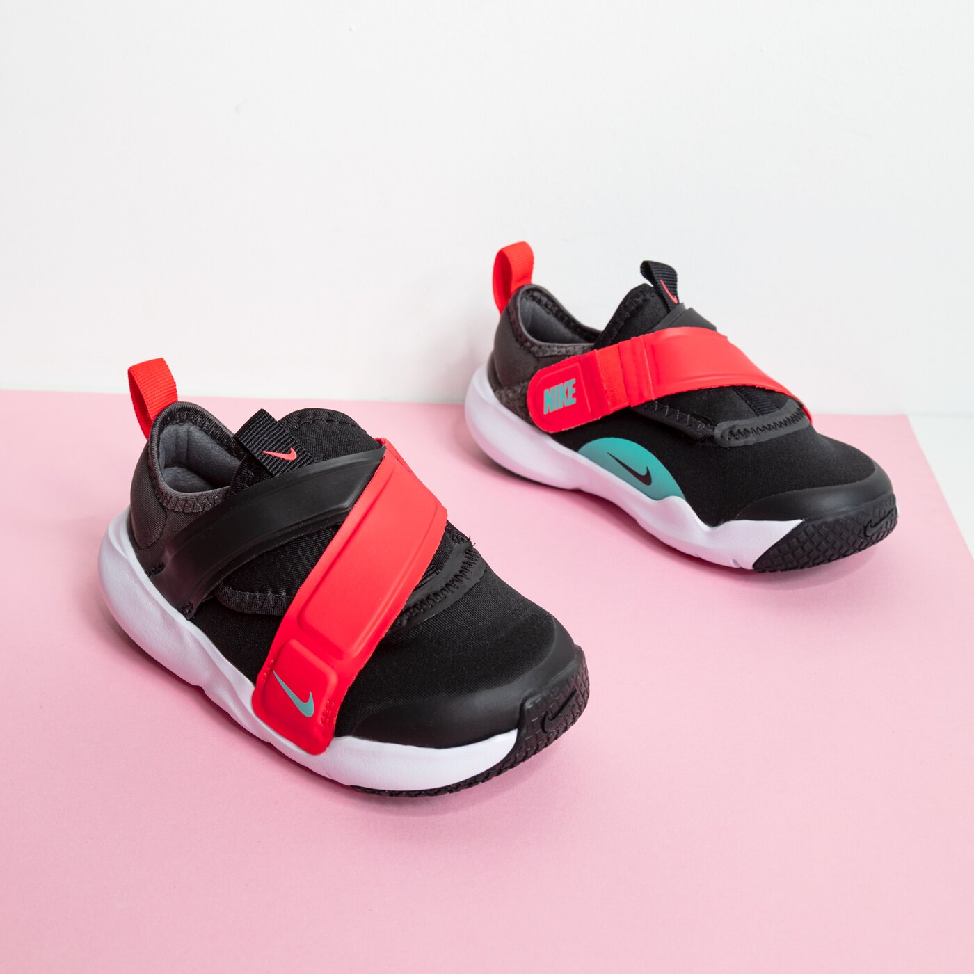 Детски маратонки NIKE KOEMI  cz0188-005 цвят черен