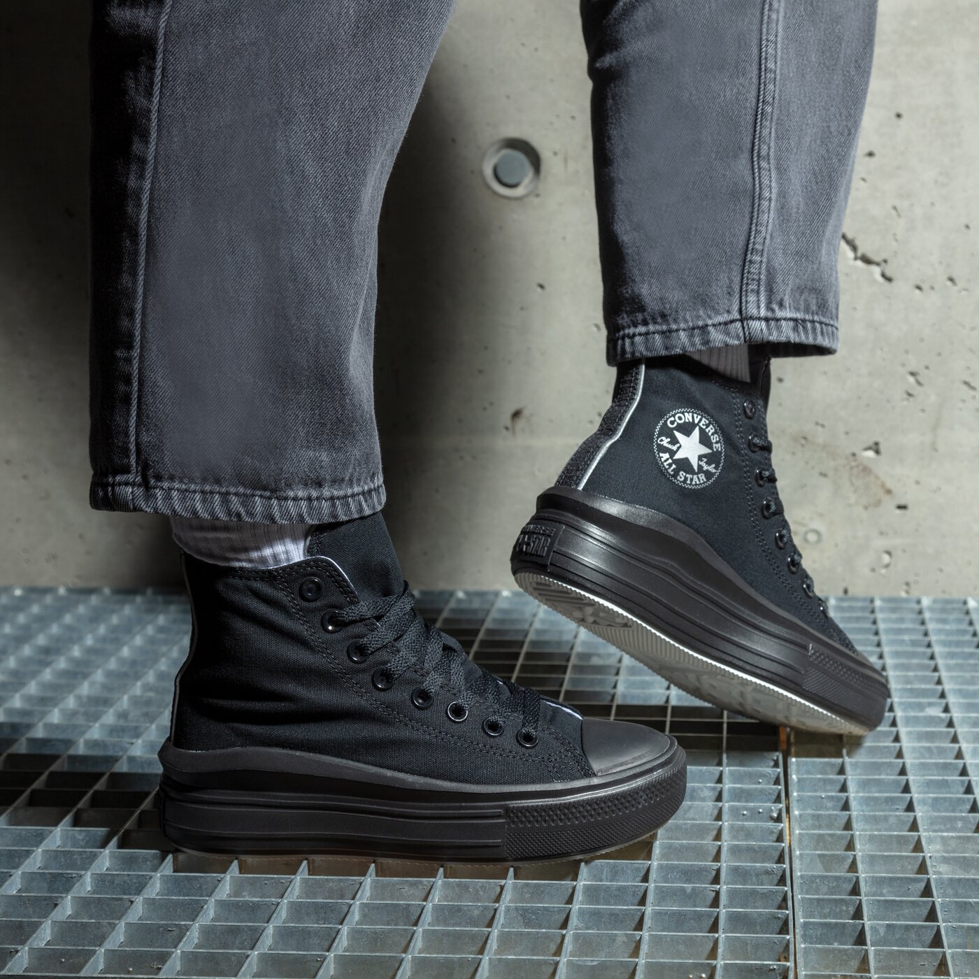 Дамски маратонки CONVERSE CHUCK TAYLOR ALL STAR MOVE 572070c цвят черен