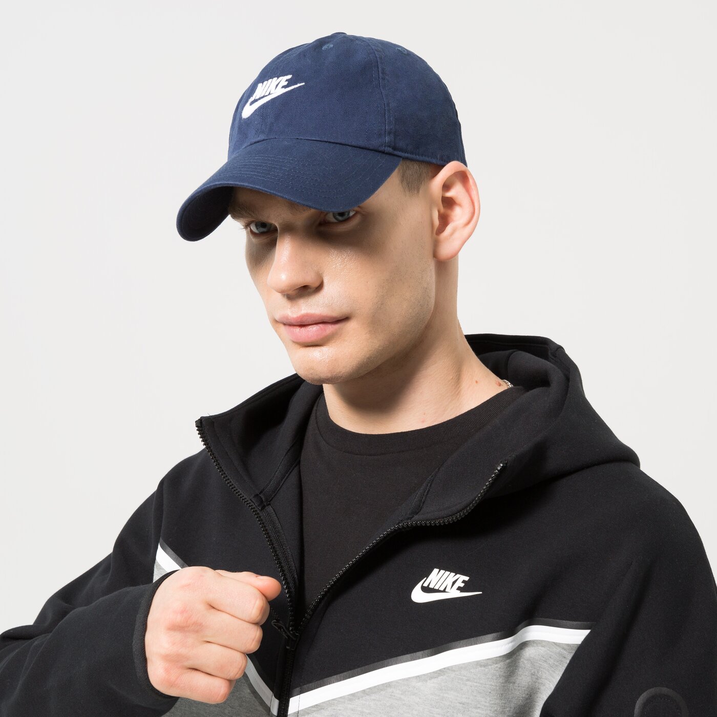 Дамска шапка с козирка NIKE ШАПКА U NSW H86 FUTURA WASH CAP 913011-413 цвят тъмносин