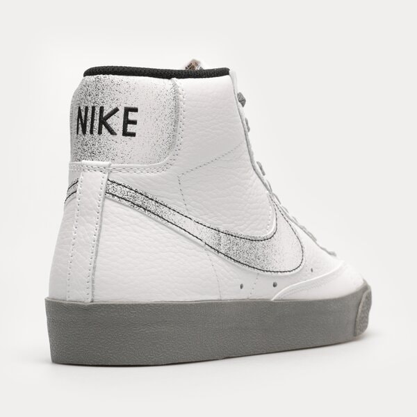 Мъжки маратонки NIKE BLAZER MID '77 EMB dv7194-100 цвят бял