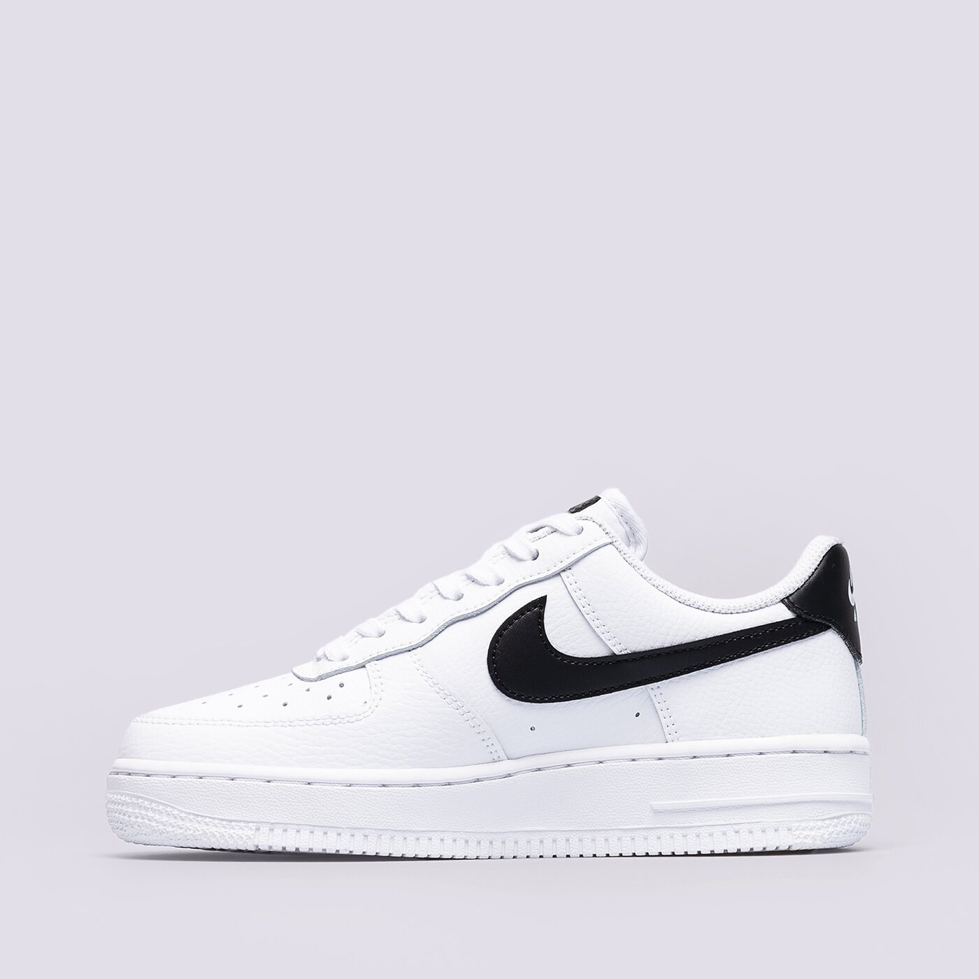 Дамски маратонки NIKE AIR FORCE 1 '07  dd8959-103 цвят бял