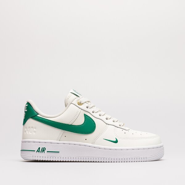 Дамски маратонки NIKE WMNS AIR FORCE 1 '07 SE XCAT dq7582-101 цвят бежов