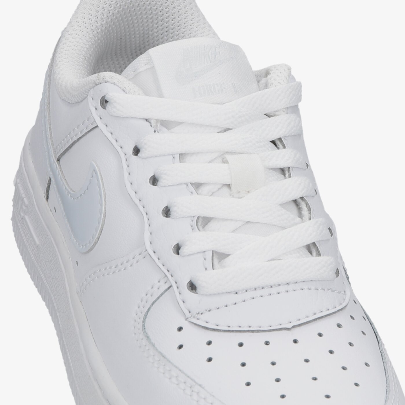 Детски маратонки NIKE AIR FORCE 1  cz1685-106 цвят бял