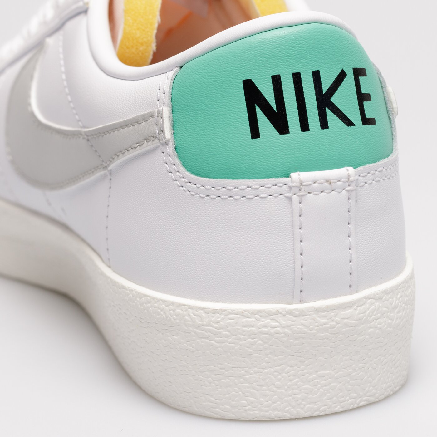 Мъжки маратонки NIKE BLAZER LOW '77 VINTAGE da6364-109 цвят сив