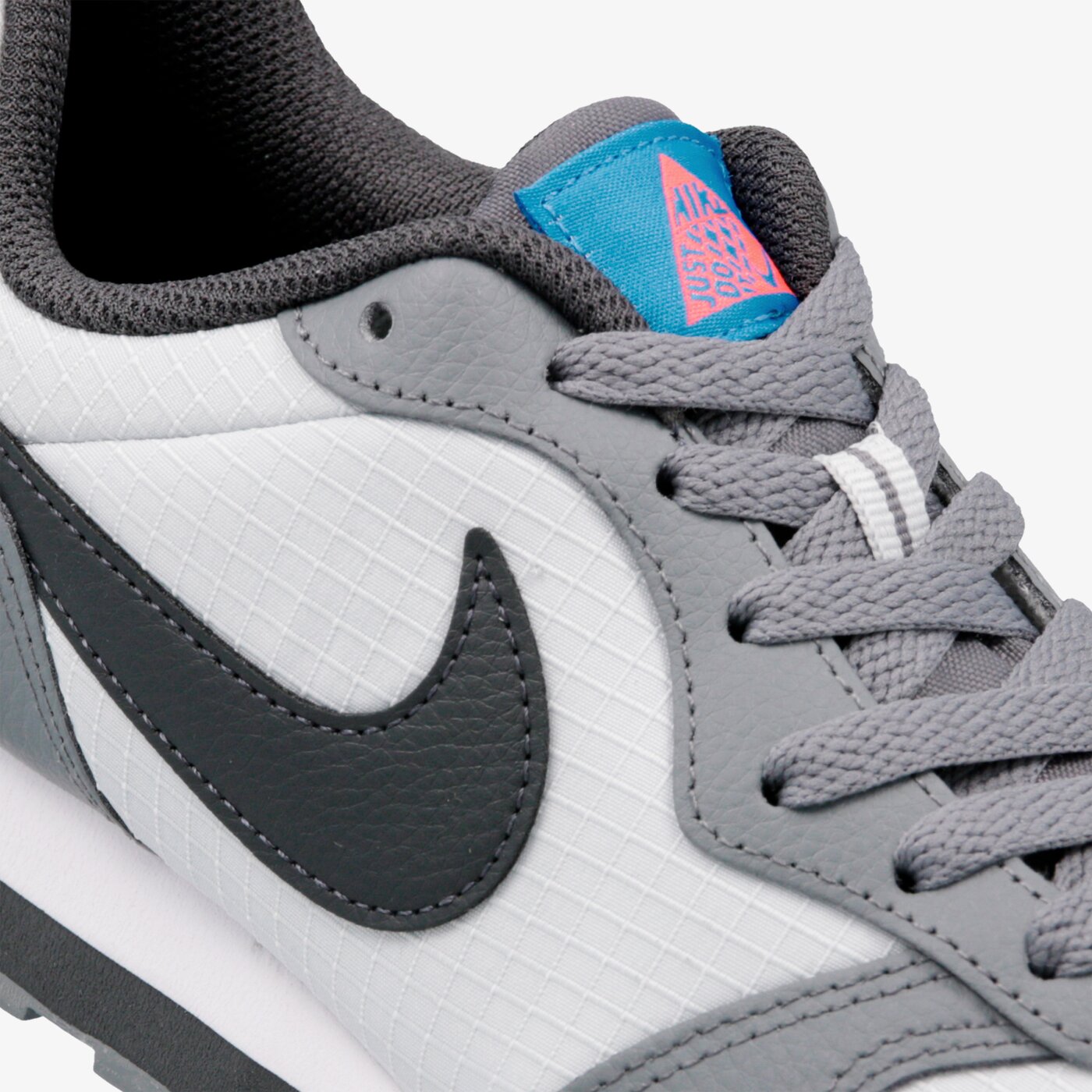 Детски маратонки NIKE MD RUNNER 2 (GS) 807316-015 цвят сив