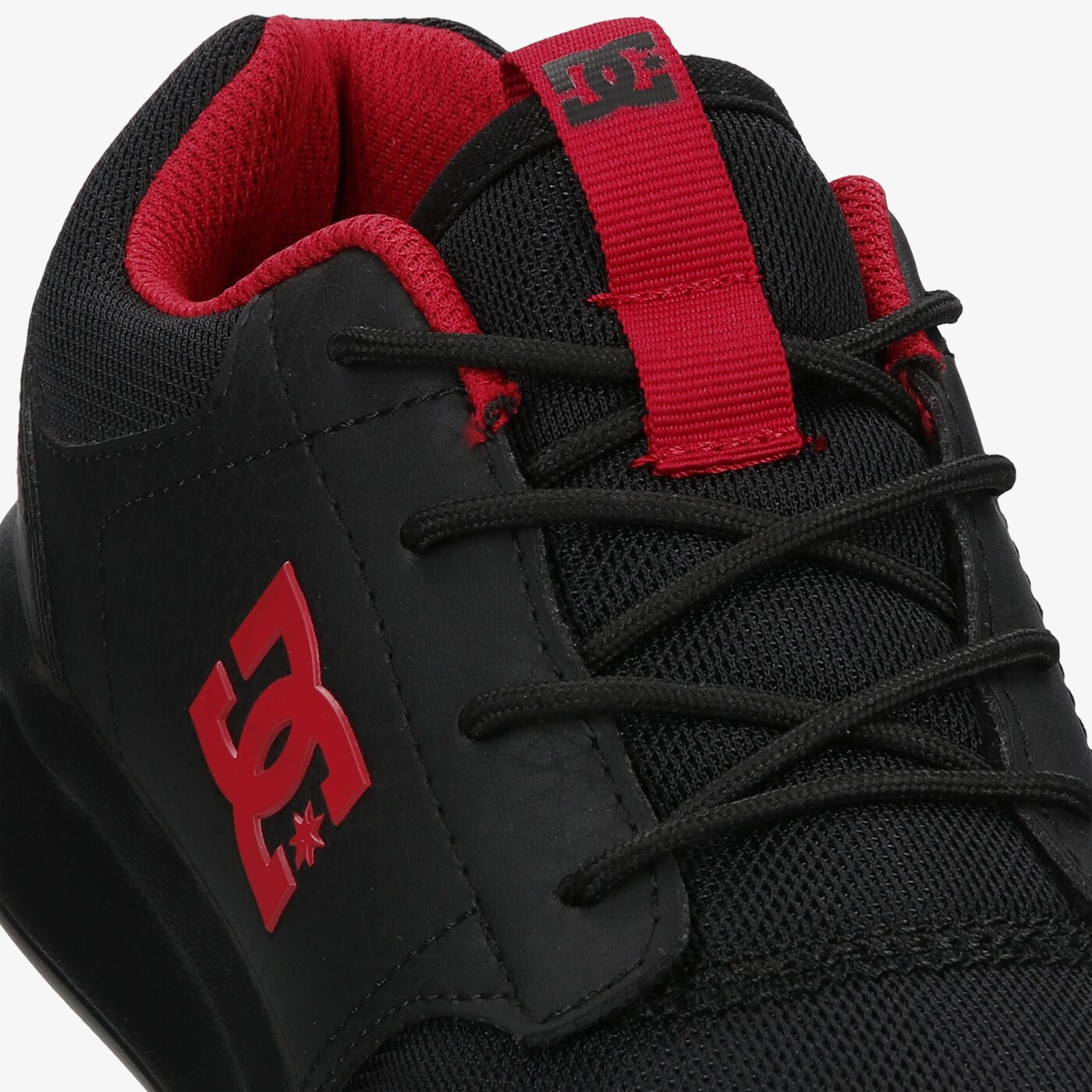 Мъжки маратонки DC MIDWAY adys700096xkkr цвят черен