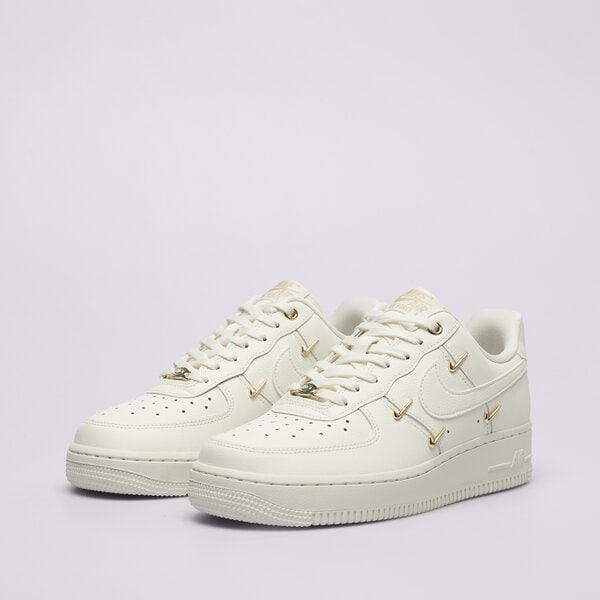 Дамски маратонки NIKE WMNS AIR FORCE 1 '07 LX CN fv3654-111 цвят бежов