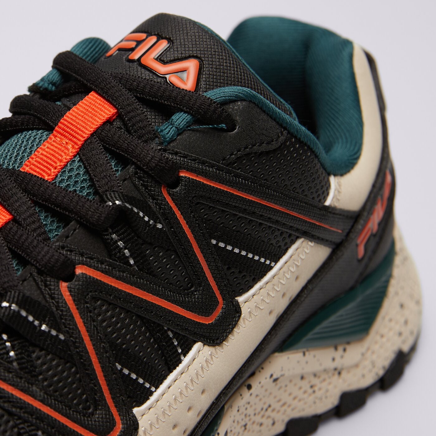 Мъжки туристически обувки FILA FIRETRAIL EVO  1jm02581-014 цвят черен