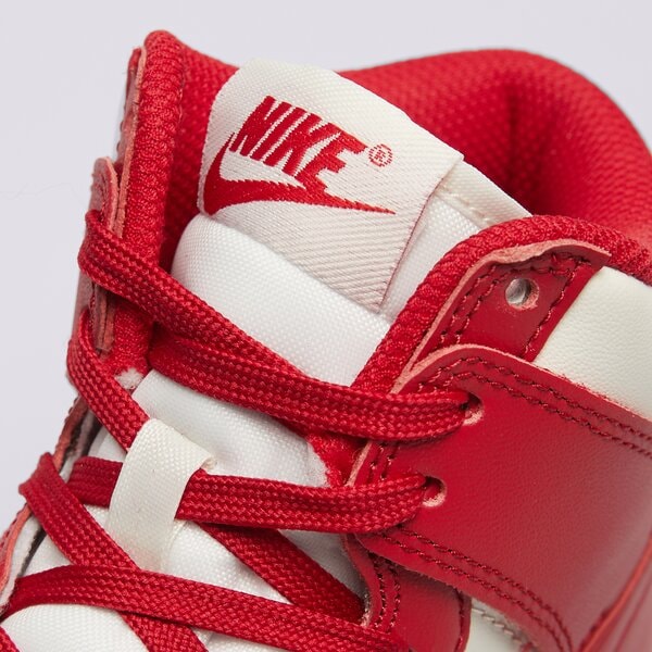 Дамски маратонки NIKE DUNK HIGH  dd1869-114 цвят червен