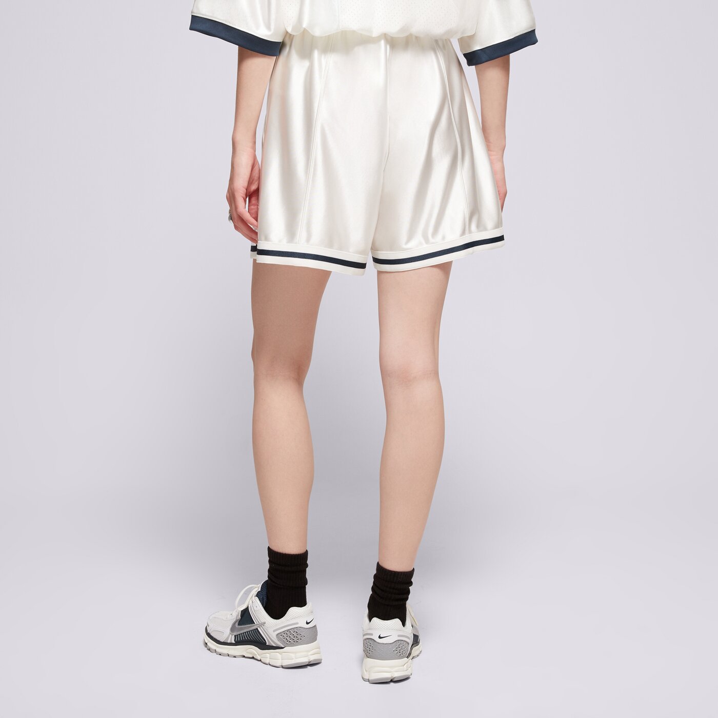 Дамски къси панталони NIKE ШОРТИ W NSW STREET 6" SATIN GX SHRT hj0163-133 цвят кремав