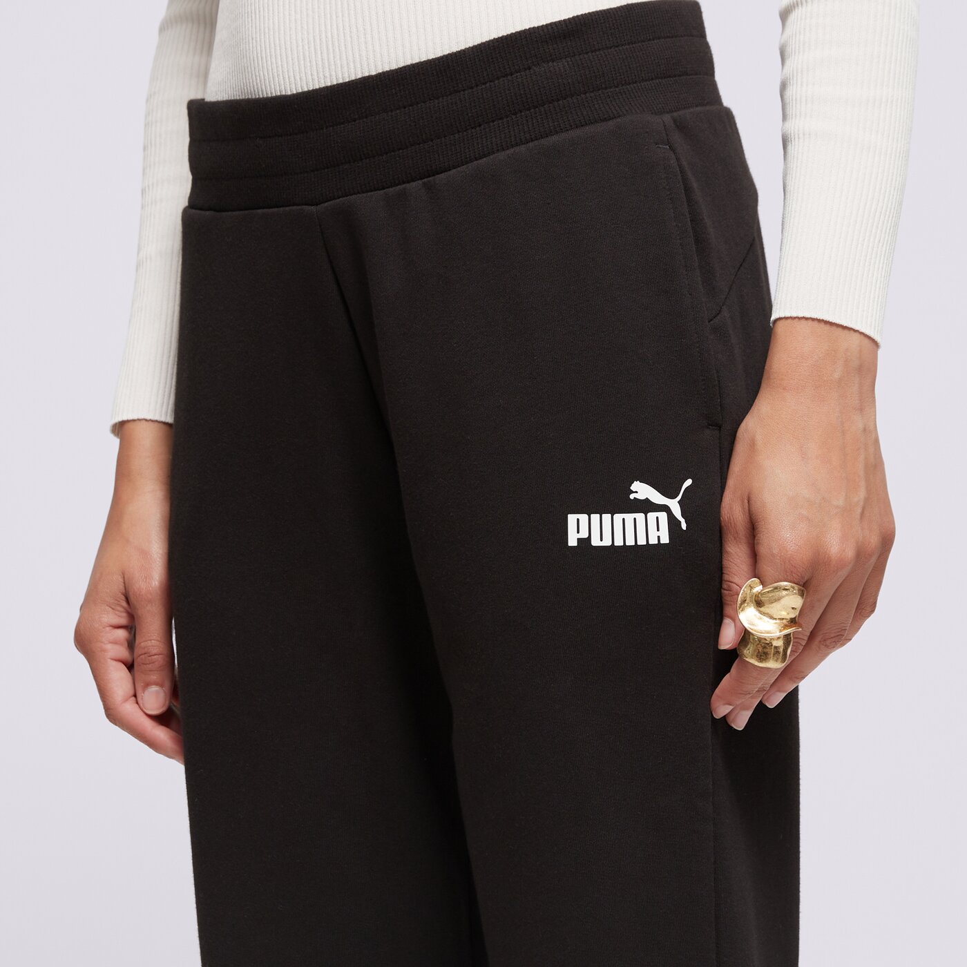 Дамски панталони PUMA ПАНТАЛОНИ ESS SWEATPANTS TR CL 586842 01 цвят черен
