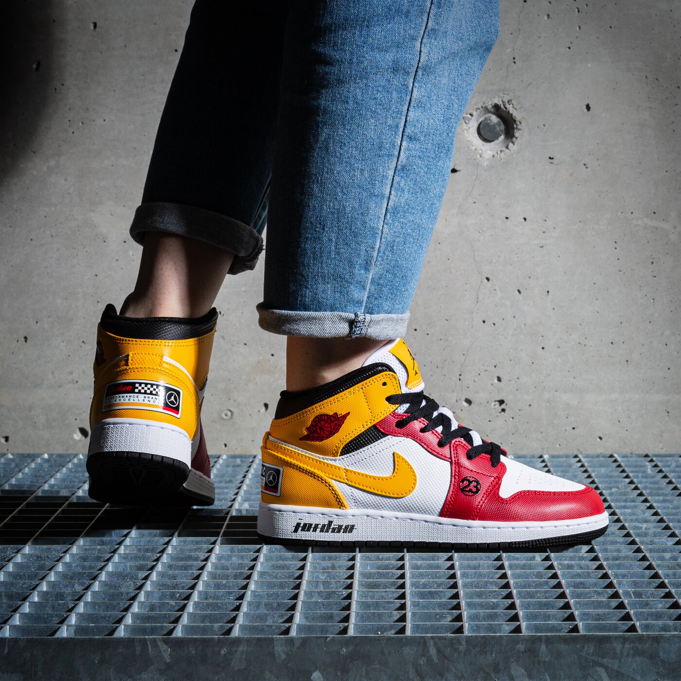 Детски маратонки AIR JORDAN 1 MID SE (GS) dj0336-067 цвят многоцветен