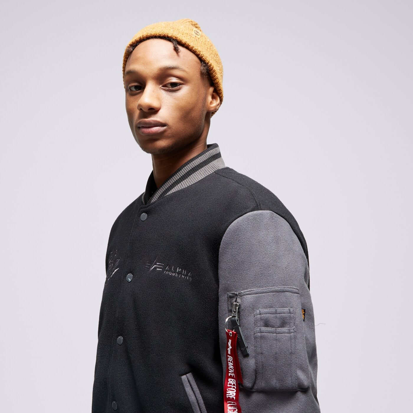 Мъжко зимно яке ALPHA INDUSTRIES ЯКЕ VARSITY AIR FORCE 1381073 цвят черен