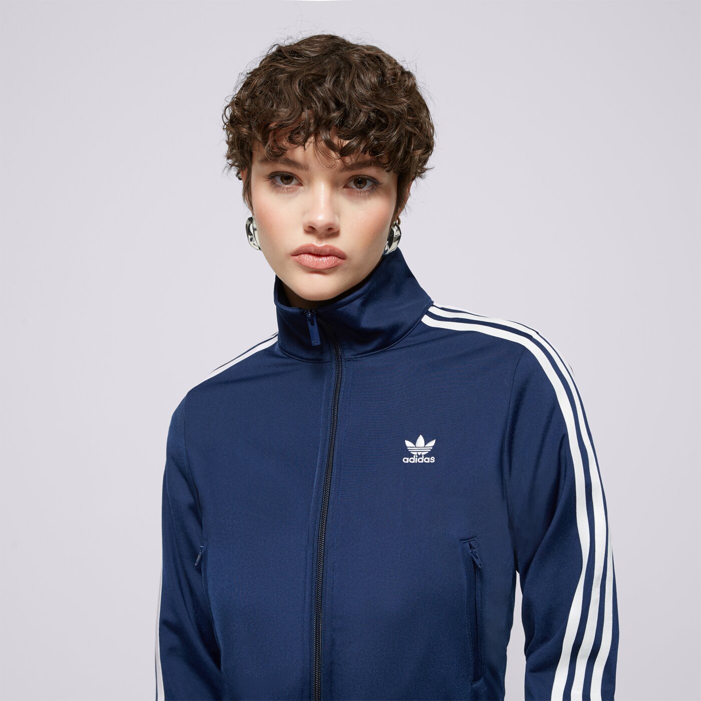 Дамски суичър ADIDAS СУИТЧЪР СЪС ЗАКОПЧАВАНЕ FIREBIRD jc8263 цвят тъмносин