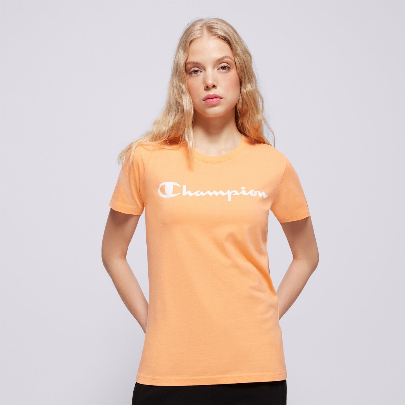 Дамска тениска CHAMPION ТЕНИСКА CREWNECK ТЕНИСКА 114780ps122 цвят оранжев