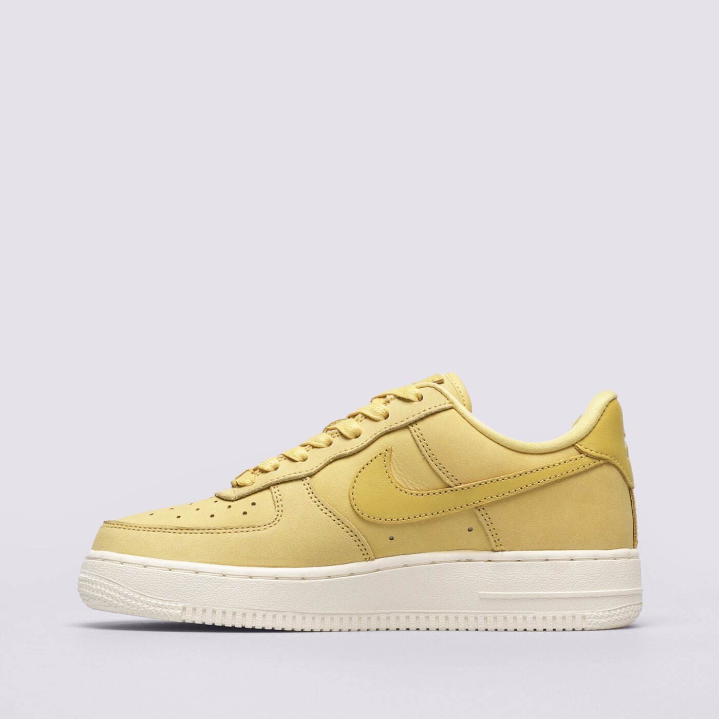 Дамски маратонки NIKE AIR FORCE 1 '07 PRM dr9503-700 цвят жълт
