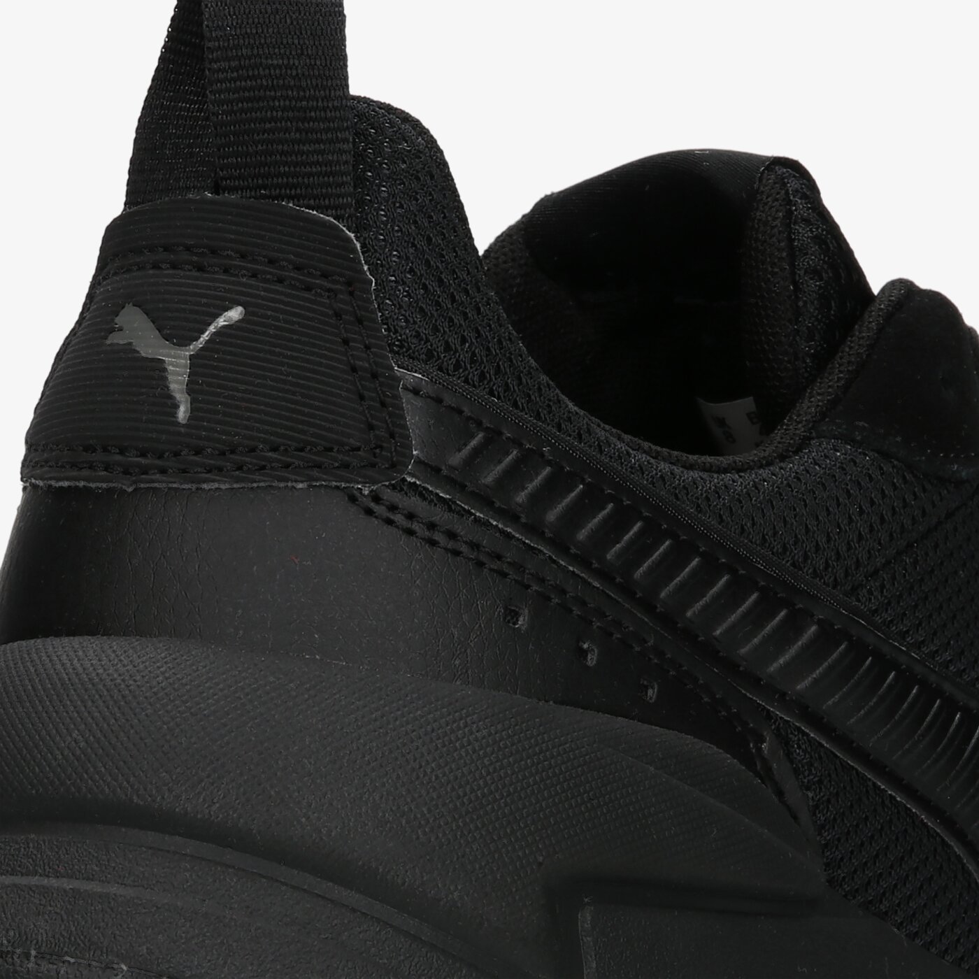 Мъжки маратонки PUMA X-RAY 37260201 цвят черен