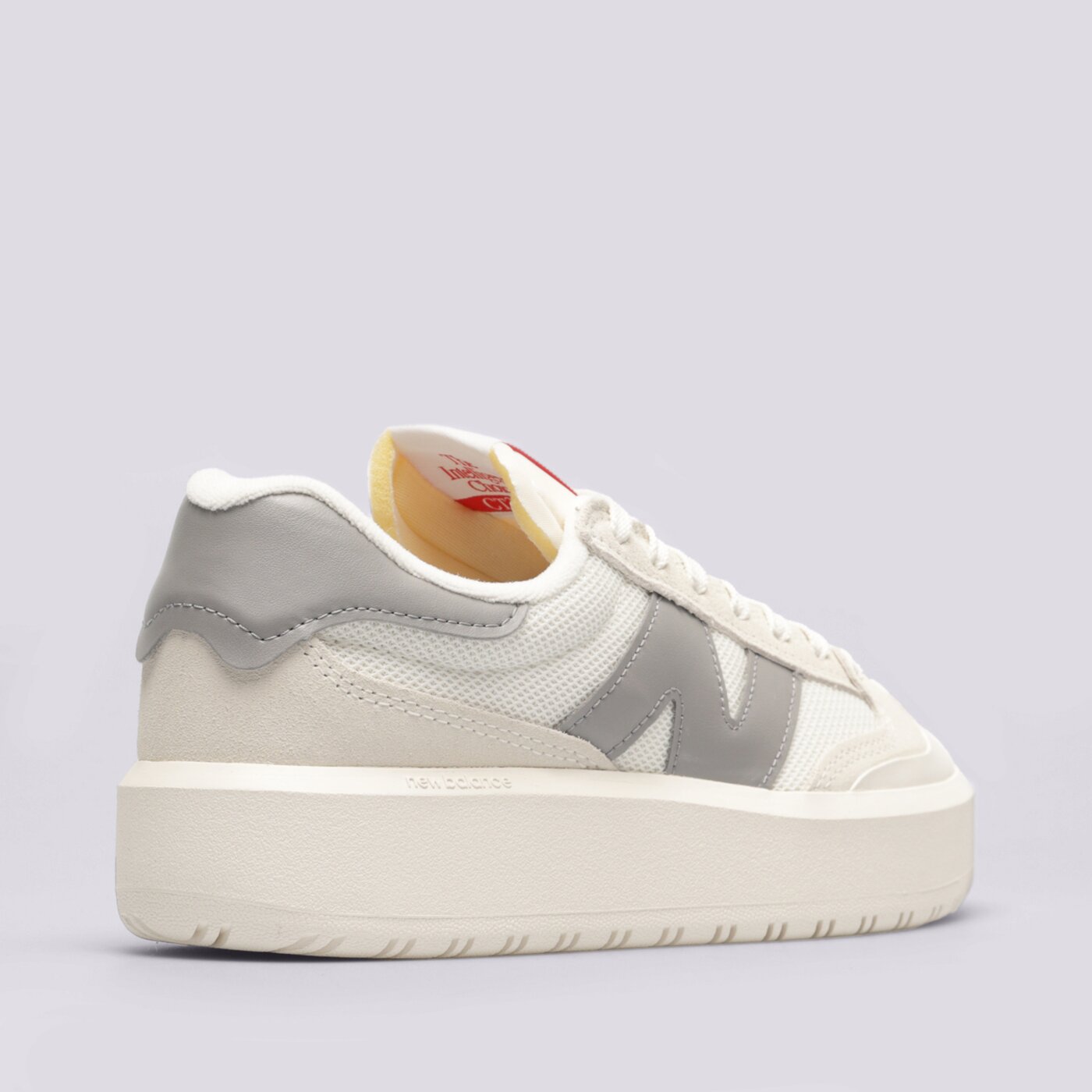 Дамски маратонки NEW BALANCE CT302  ct302rs цвят кремав