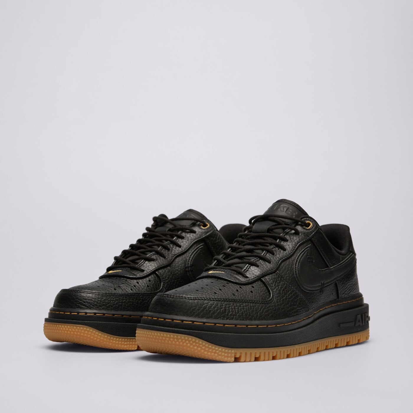 Мъжки маратонки NIKE AIR FORCE 1 LUXE db4109-001 цвят черен