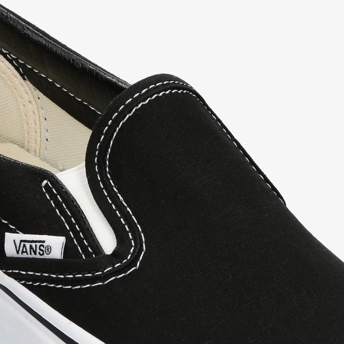 Дамски маратонки VANS CLASSIC SLIP-ON  vn000eyeblk1 цвят черен