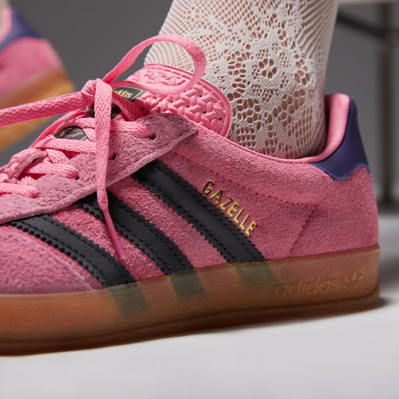 Дамски маратонки ADIDAS GAZELLE INDOOR W ie7002 цвят розов