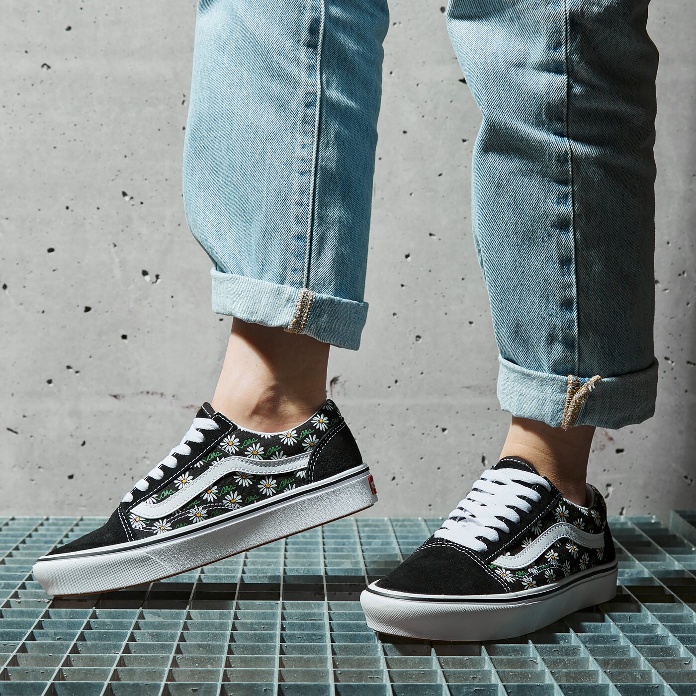 Дамски маратонки VANS UA COMFYCUSH OLD SKOOL vn0a3wma49k1 цвят многоцветен