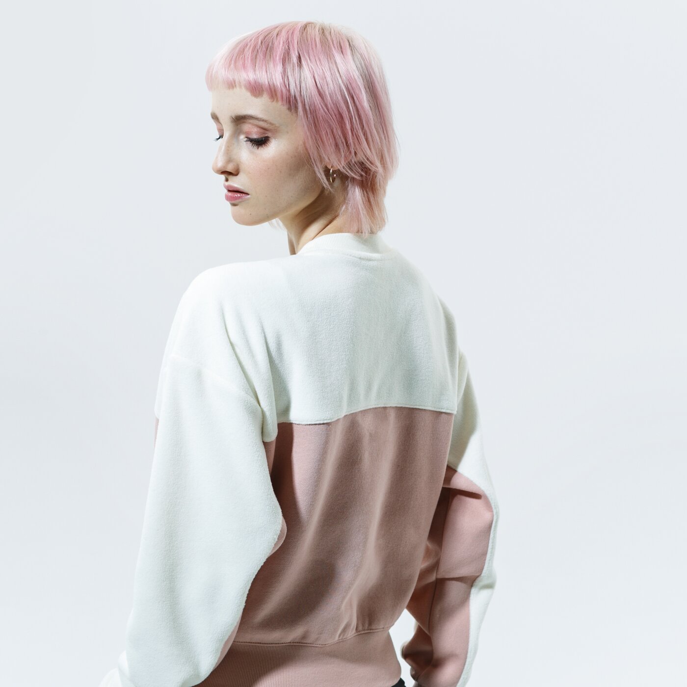 Дамски суичър CHAMPION СУИТЧЪР CREWNECK SWEATER 113232ps144 цвят бежов