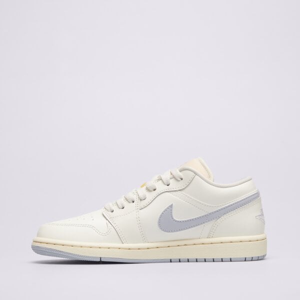 Дамски маратонки WMNS AIR JORDAN 1 LOW dc0774-106 цвят бежов