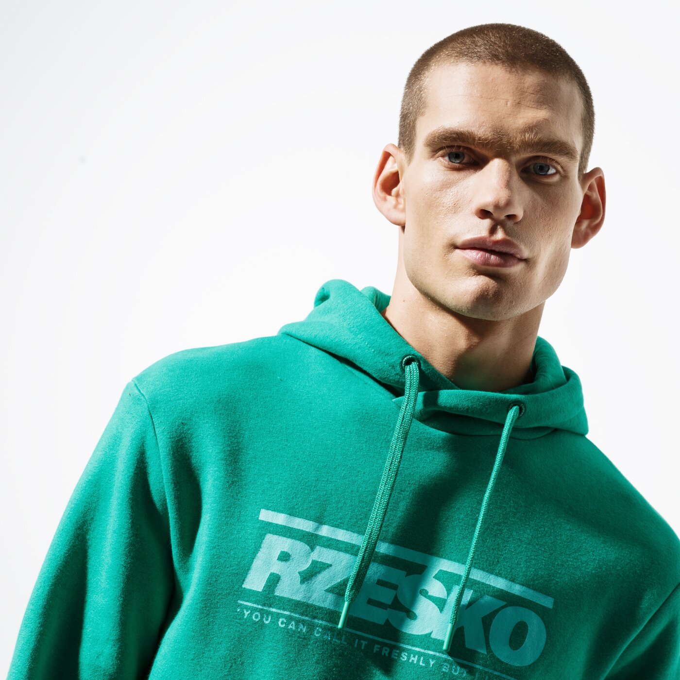 Мъжки суичър CONFRONT СУИТЧЪР SLOGAN GRN SWEATSHIRT cf39blm32002 цвят зелен