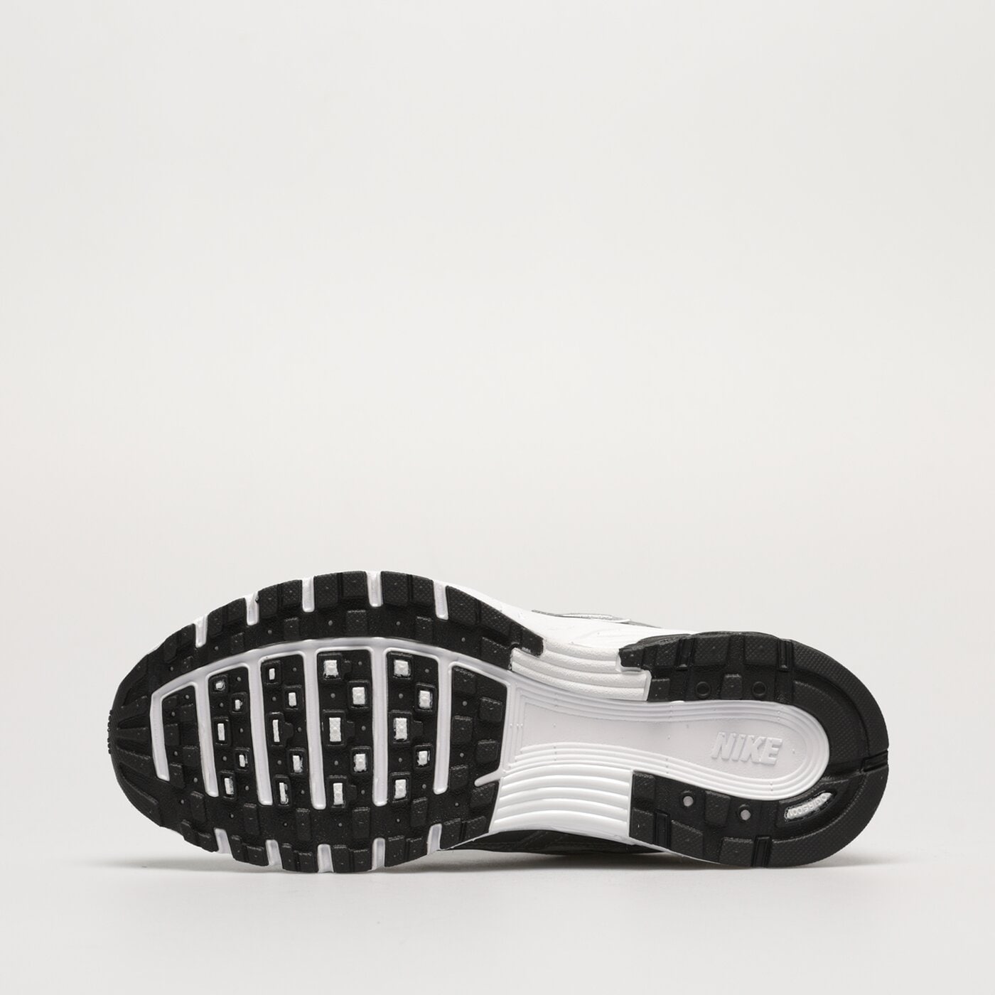 Дамски маратонки NIKE WMNS P-6000 fd9876-101 цвят бял